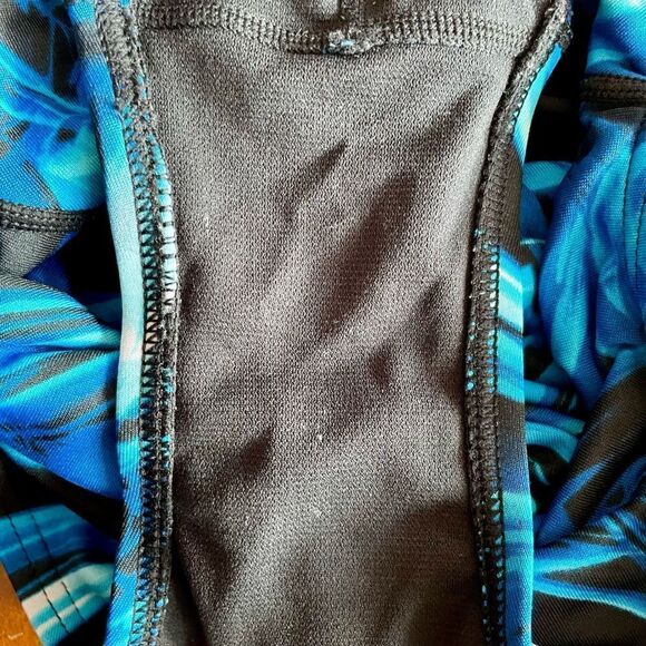 BLACK AND BLUE ONE PIECE BATHING SUIT BY TYR GENTLY LOVED SIZE 32 - Picture 8 of 8